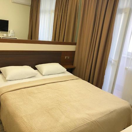 East Residence Gray Kiev Dış mekan fotoğraf